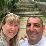 Les heureux propri&eacute;taires du g&icirc;te le Bottari
